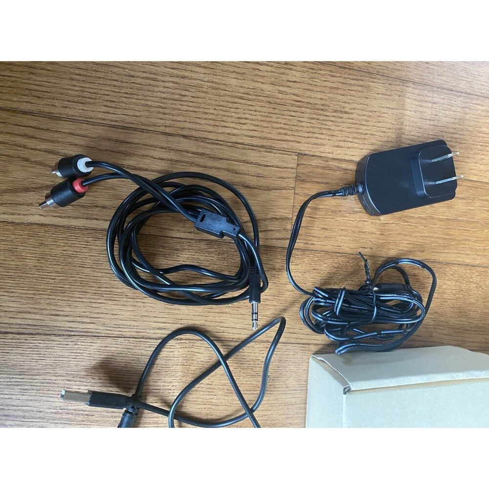 Esinkin Bluetooth Audio Adapter Receiver for Music Streaming Sound System - Picture 7 of 8